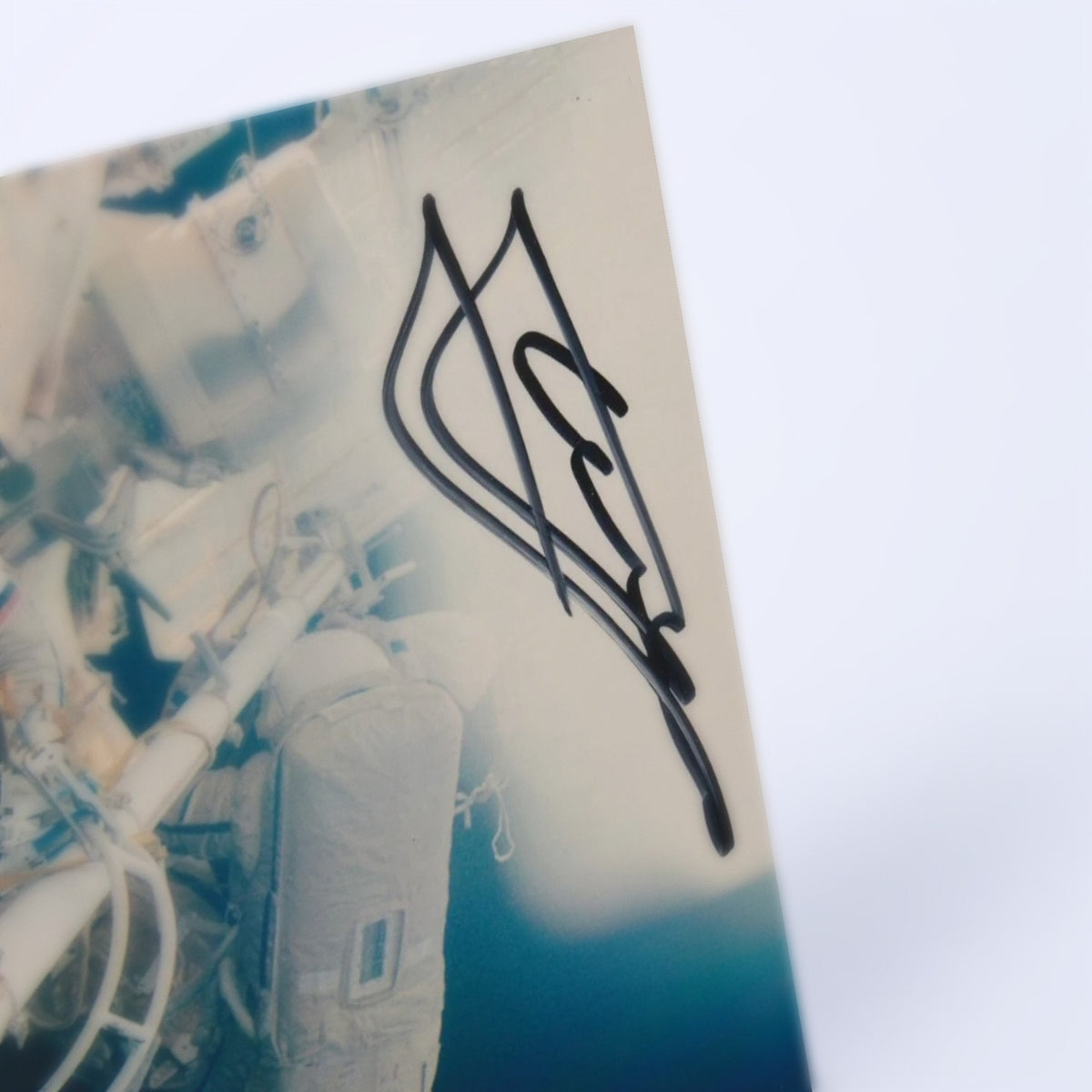 Close-up of Yuri Gidzenko's signature on the spacewalk photo